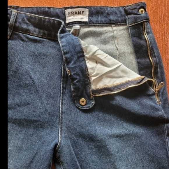 FRAME Kick Flare Jeans - Picture 10 of 15